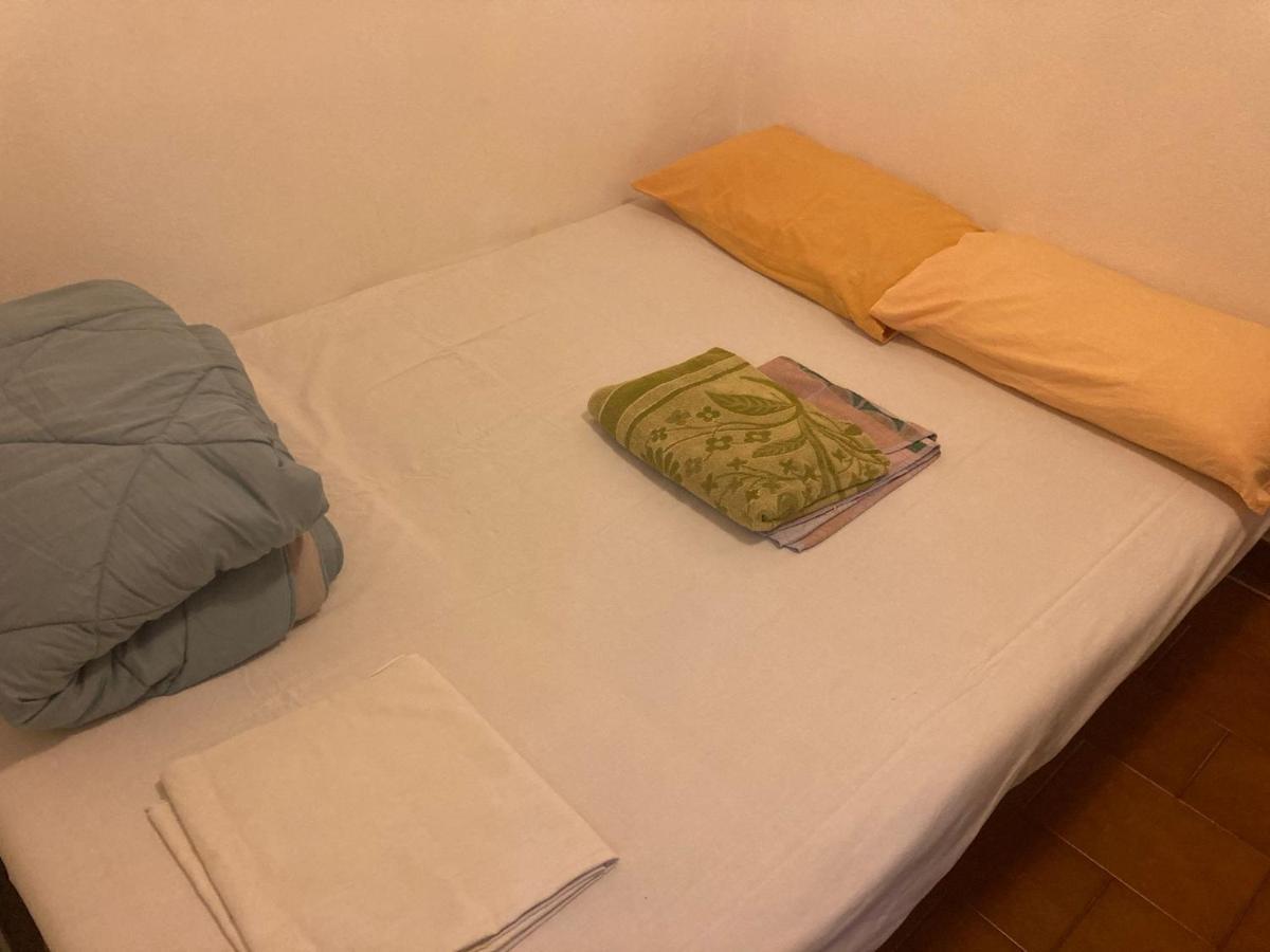 Cheerful Room, Sharing Kitchen In A Cosy Family Art House, Ideal For One Person Or Couple Sanremo Luaran gambar
