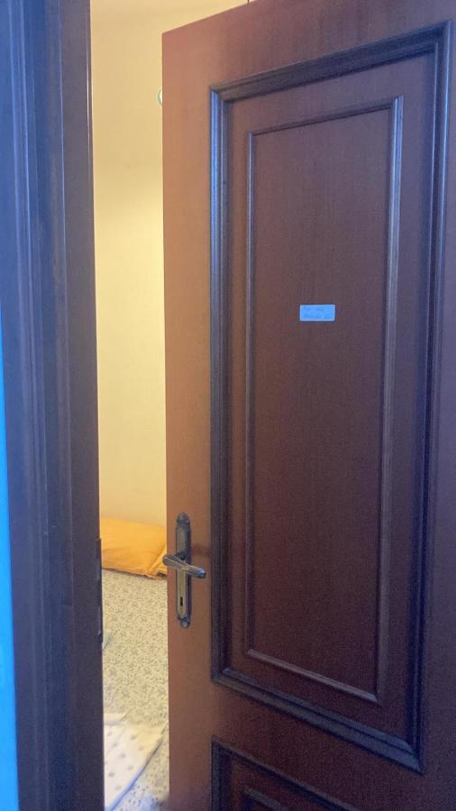 Cheerful Room, Sharing Kitchen In A Cosy Family Art House, Ideal For One Person Or Couple Sanremo Luaran gambar